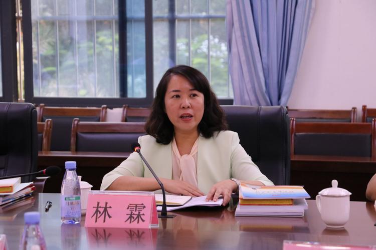 崇左市委常委,宣传部部长林霖讲话广西民族师范学院党委副书记韦永恒